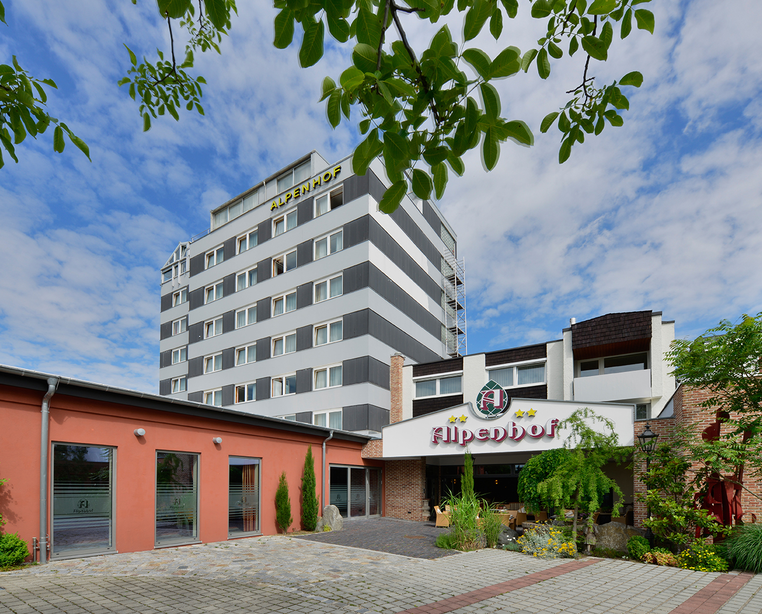 4 star Ringhotel Alpenhof exterior view | © Ringhotel Alpenhof