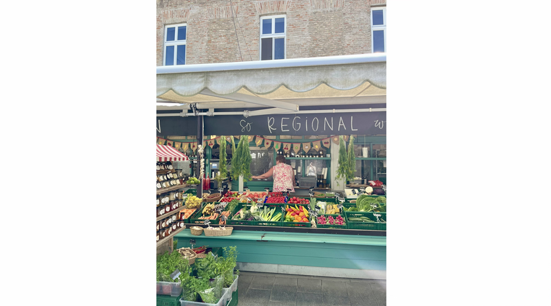 Stände mit frischem Obst und Gemüse auf dem Augsburger Stadtmarkt | © Ringhotels e.V., SK