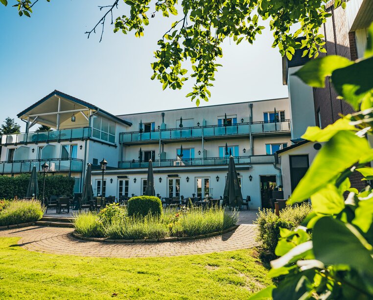 Exterior view of the Ringhotel Drei Birken 4 star superior hotel in Bad Rothenfelde | © Ringhotel Drei Birken Bad Rothenfelde