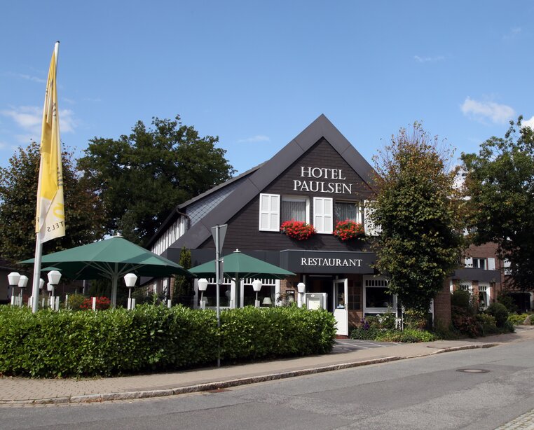 The 3-star-superior hotel Ringhotel Paulsen in Zeven is located between Bremen and Hamburg at the heart of the Elbe-Weser triangle | © Ringhotel Paulsen in Zeven