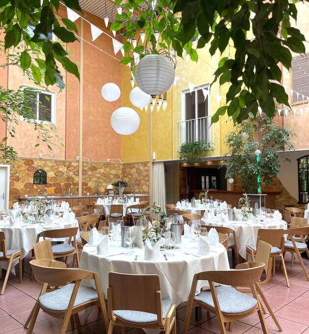 Relax in the atrium of the Hotel Paulsen in Zeven