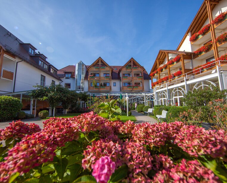 Exterior view of the 4-star superior hotel Ringhotel Krone in Friedrichshafen | © Ringhotel Krone Schnetzenhausen