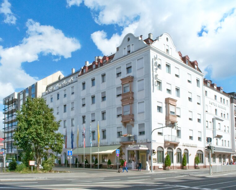 Das 4 Sterne Hotel Ringhotel Loew´s Merkur in Nürnberg, der Hauptstadt fränkischer Gastfreundschaft | © Peter Hülsberg