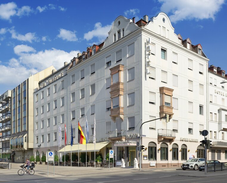 House view Ringhotel Loew's Merkur in Nuremberg, 4 stars hotel in Nuremberg | © Ringhotel Loew's Merkur