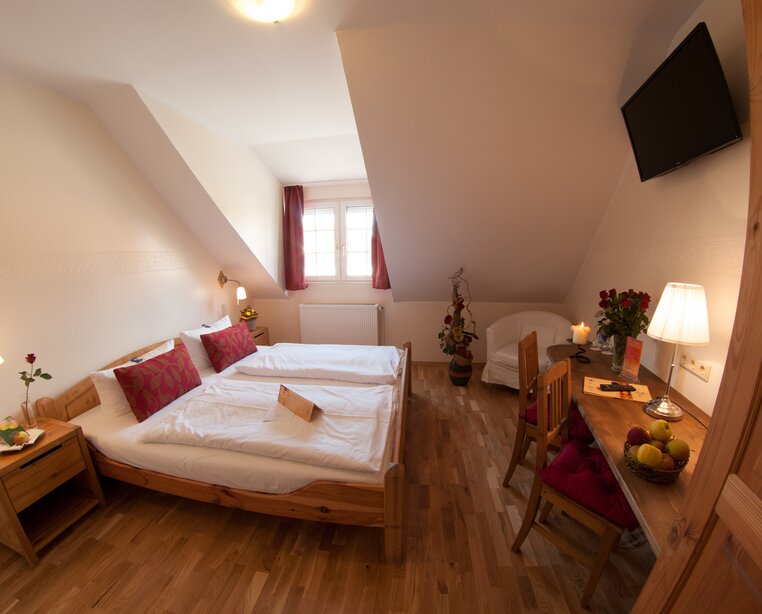 Stilvoll eingerichtete Zimmer im Ringhotel Lutherhotel Eisenacher Hof in Eisenach, 4 Sterne Hotel im Thüringer Wald | © Ringhotel Lutherhotel Eisenacher Hof in Eisenach