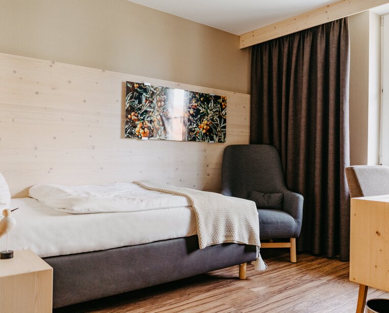 Room with desk at the 3-star-superior hotel Ringhotel Johanniterbad in Rottweil | © Ringhotel Johanniterbad in Rottweil