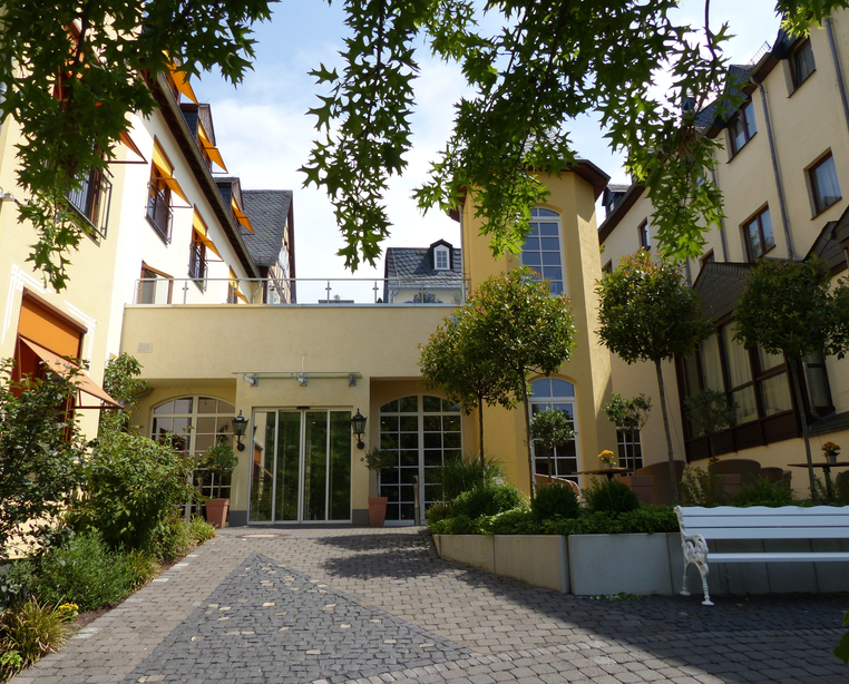 Eingangsbereich des 4 Sterne Hotel Ringhotel Nassau-Oranien in Limburg/Hadamar | © Ringhotel Nassau-Oranien in Limburg/Hadamar