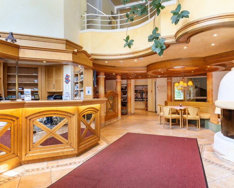Reception at the Ringhotel Ferienhotel Nebelhornblick in Oberstdorf, 4 star hotel in Allgäu | © Ringhotel Nebelhornblick, Oberstdorf