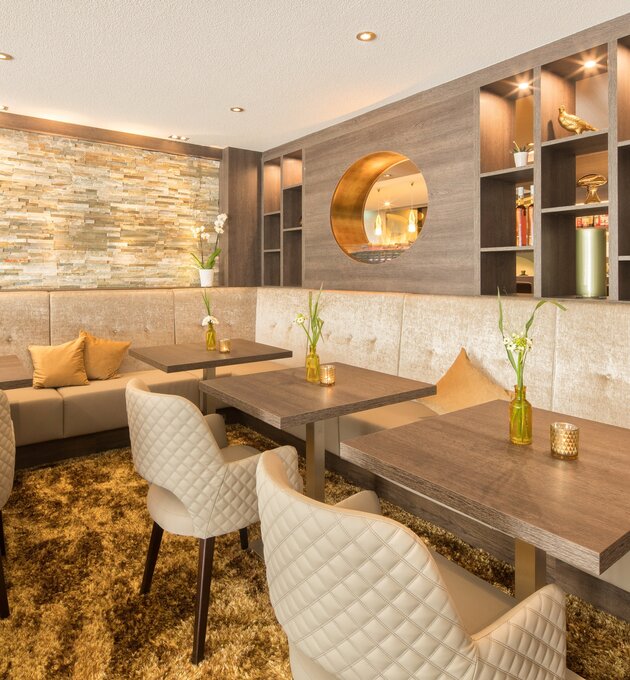 Entspannen in gemütlicher Loungeecke des 3 Sterne Superior Hotel Ringhotel Reubel in Nürnberg-Zirndorf | © Ringhotel Reubel in Nürnberg-Zirndorf