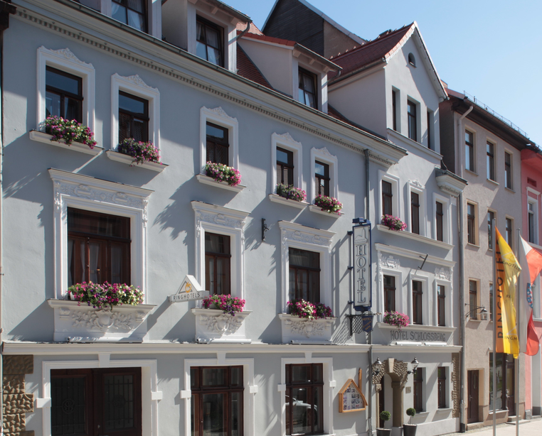 Das 3 Sterne Superior Hotel Ringhotel Schlossberg in Neustadt/Orla ist Teil des Ensembles denkmalgeschützter Häuser in Neustadt an der Orla | © Ringhotel Schlossberg in Neustadt/Orla