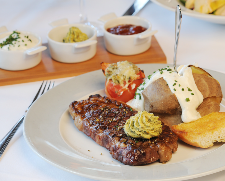 Regional cuisine, Ringhotel Seehof in Berlin, 4-star hotel in the metropolitan region Berlin | © Ringhotel Seehof in Berlin
