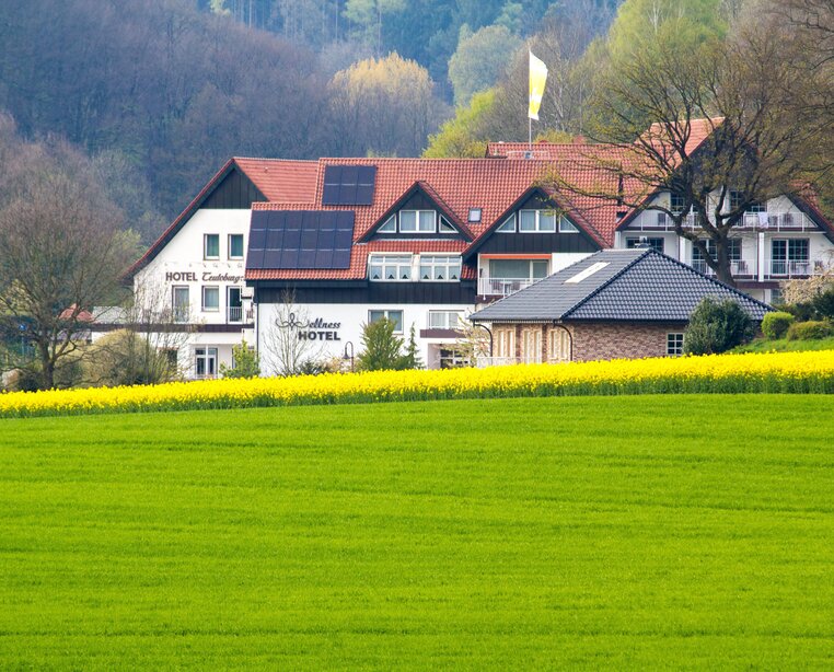 Das 4 Sterne Superior Hotel Ringhotel Teutoburger Wald in Tecklenburg ist im Naturpark Nördlicher Teutoburger Wald/Wiehengebirge gelegen | © Ringhotel Teutoburger Wald/Sabine Braungart