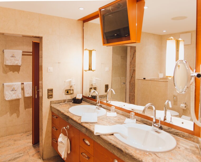Badezimmer  im 4-Sterne-Superior-Hotel Ringhotel Teutoburger Wald in Tecklenburg | © Hotel Teutoburger Wald GmbH