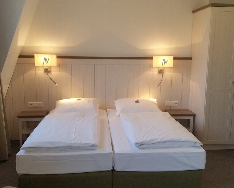 Superior Doppelzimmer im liebevoll renovierten, historischen Villengebäude des 4 Sterne Hotel Ringhotel Villa Margarete in Waren | © Ringhotel Villa Margarete in Waren