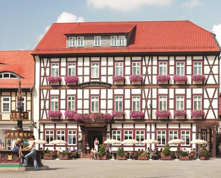 The central situated 4-star hotel Ringhotel Weißer Hirsch in Wernigerode in the Harz is the ideal recreation place | © Ringhotel Weißer Hirsch in Wernigerode