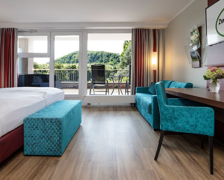 Comfortable and modern furnished douple-room superior plus with a balcony in the 4-star hotel Ringhotel Zweibruecker Hof in Herdecke | © Falko Wübbecke Ringhotel Zweibrücker Hof in Herdecke