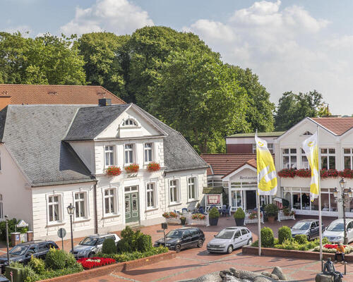 Geschichtsträchtiges Hotel nur 15 Kilometer von der Nordsee entfernt ist das 4 Sterne Hotel Ringhotel Residenz in Wittmund
