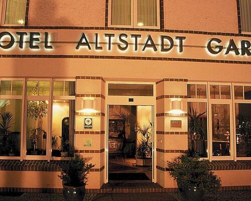 Abendstimmung am 3 Sterne Superior Hotel Ringhotel Altstadt garni in Güstrow