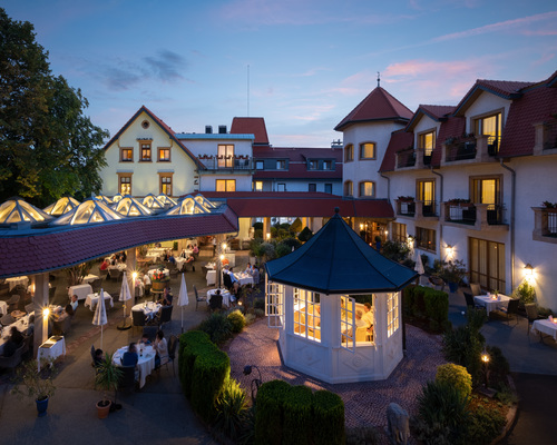 Nahe den historisch bedeutsamen Städte Heidelberg und Speyer liegt das 4 Sterne Hotel Ringhotel Winzerhof in Rauenberg